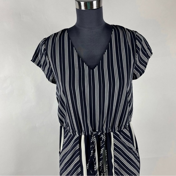 Lucer  Women’s Navy Blue and White Striped Side Pockets V-Neck Midi Jumpsuit - Picture 8 of 9